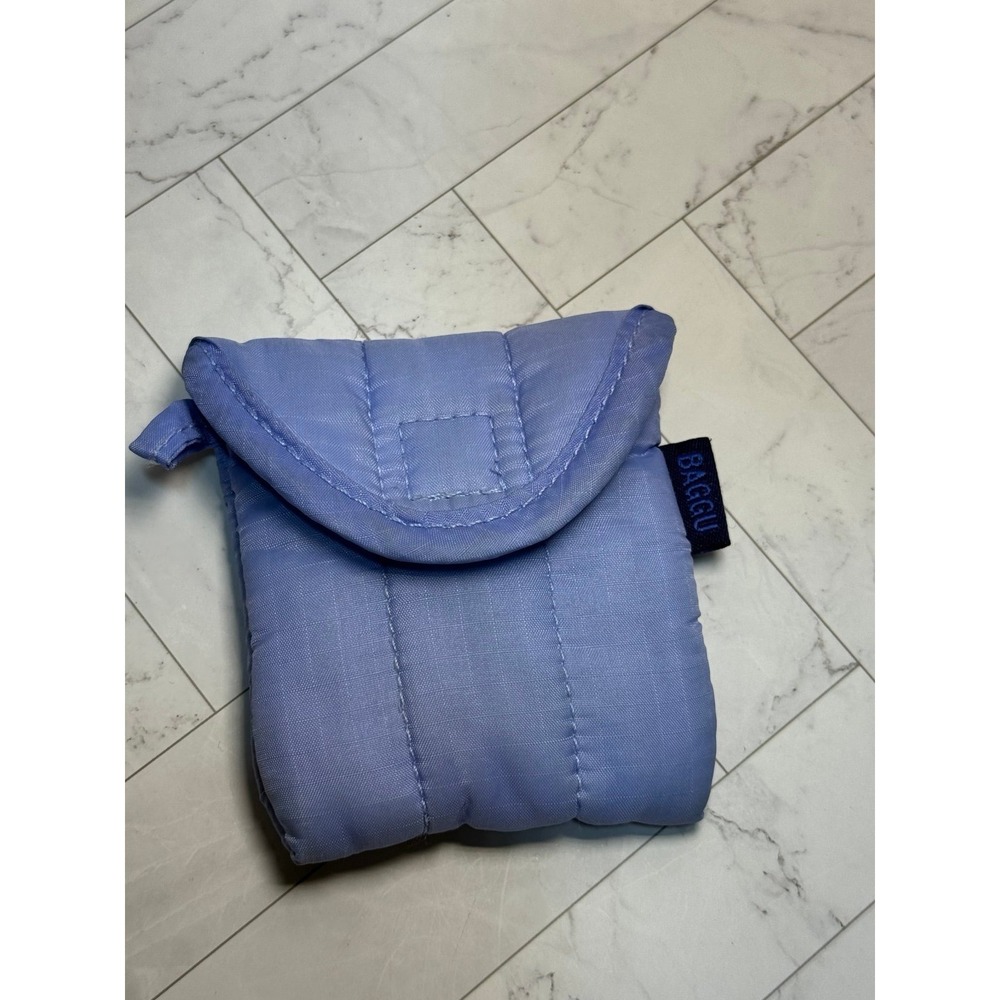Baggu Puffy AirPod Sleeve — Periwinkle